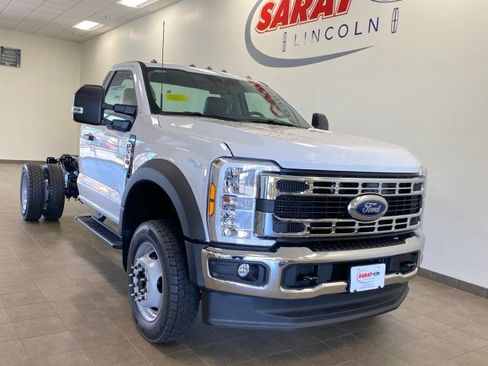 New 2026 Ford F550 XL REG CAB 169 WB w/ XL Chrome Package image 2