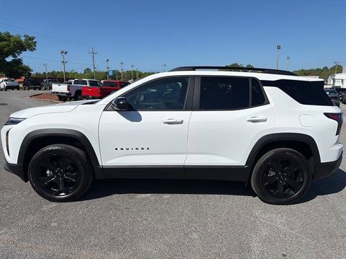 New 2026 Chevrolet Equinox LT FWD image 3