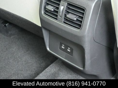 Used 2024 Nissan Rogue SV AWD/4WD image 12