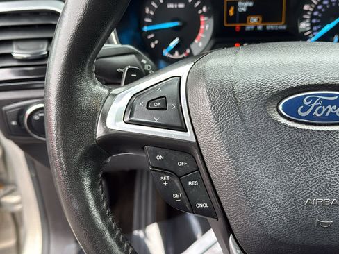 Used 2015 Ford Fusion SE w/ Equipment Group 201A image 15