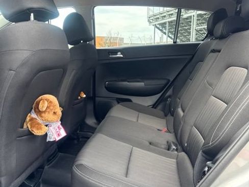 Used 2020 Kia Sportage LX AWD/4WD image 13