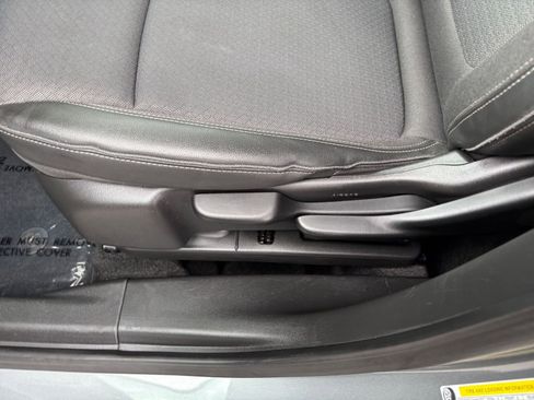 Used 2025 Buick Encore GX Preferred image 22