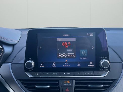 Used 2023 Nissan Altima 2.5 SR image 12