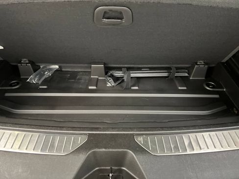Used 2025 GMC Yukon Denali AWD/4WD image 48