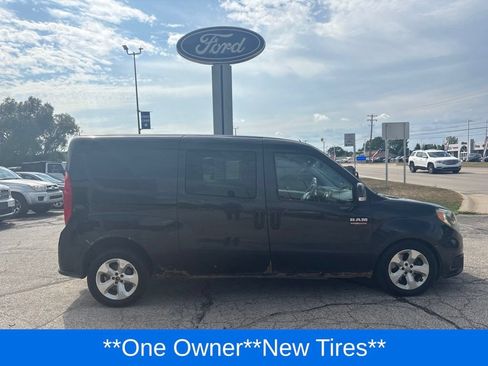 Used 2015 RAM ProMaster City Tradesman SLT w/ Lights & Wheels Group FWD image 4