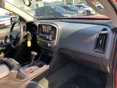 Used 2015 Chevrolet Colorado Z71 AWD/4WD image 11