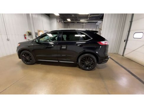 Used 2020 Ford Edge ST-Line image 5
