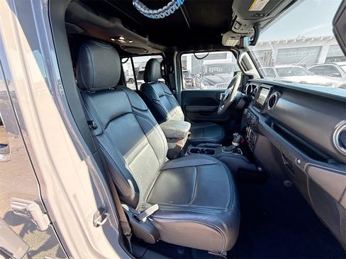 Used 2023 Jeep Wrangler Unlimited Rubicon 4xe w/ Steel Bumper Group image 32