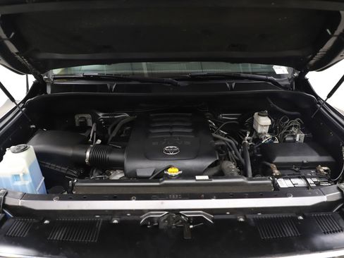 Used 2016 Toyota Tundra SR5 w/ SR5 Upgrade Package image 29