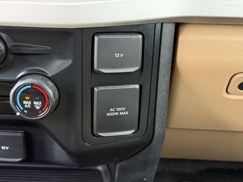 Used 2024 Ford F250 XLT AWD/4WD image 30