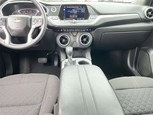 Used 2022 Chevrolet Blazer LT image 25