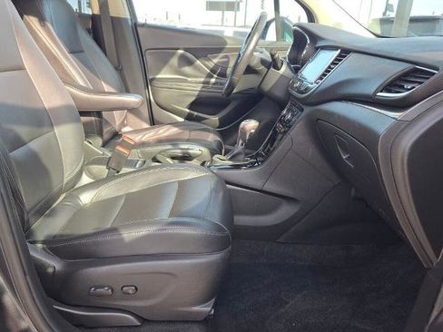 Used 2018 Buick Encore Essence image 5