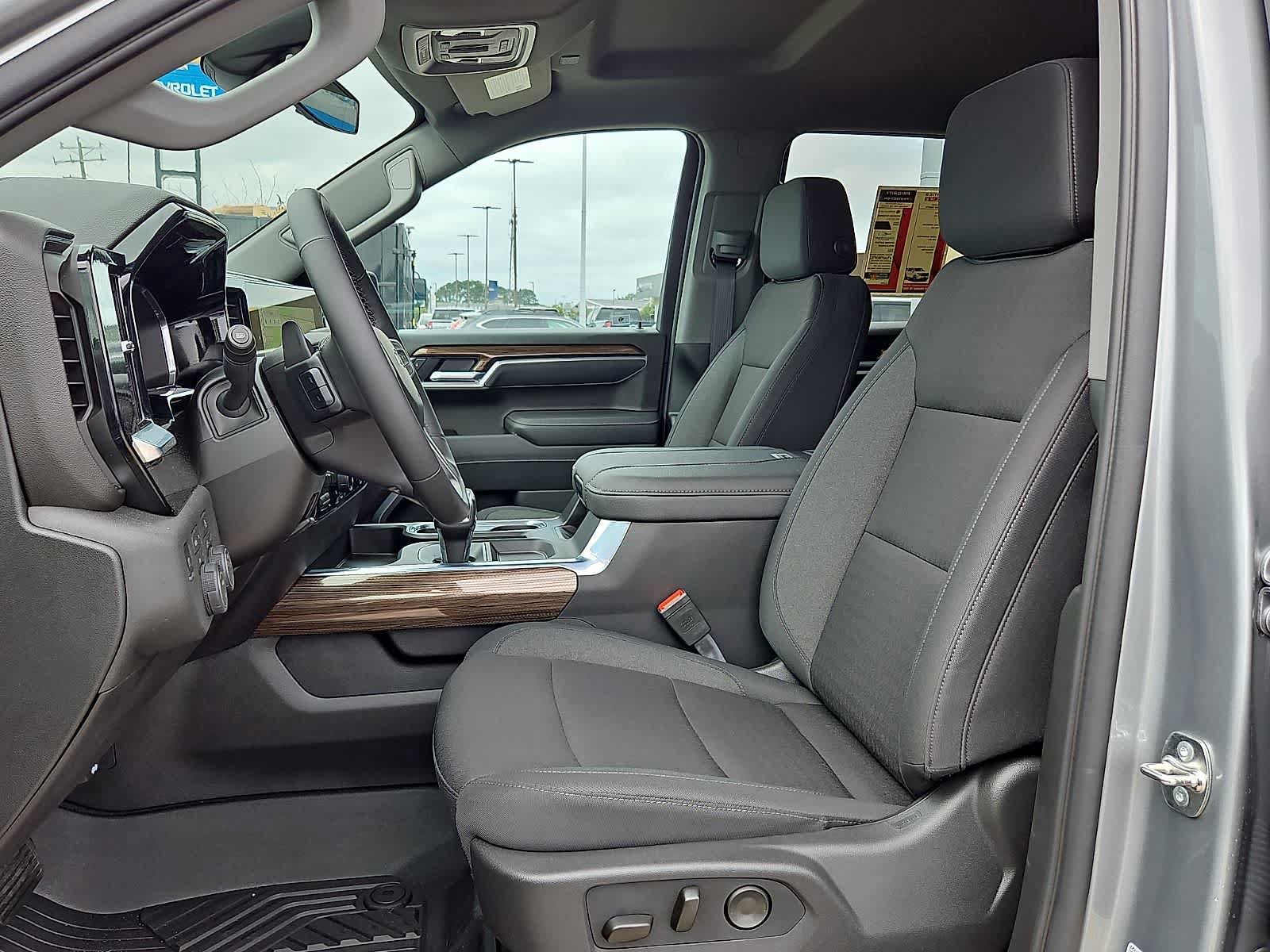 New 2026 Chevrolet Silverado 1500 RST AWD/4WD image 11