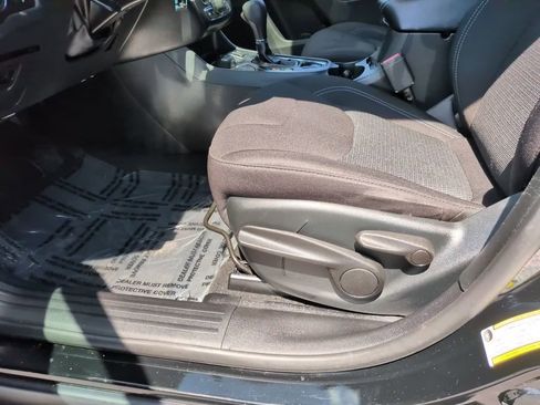 Used 2019 Jeep Cherokee Latitude w/ Cold Weather Group AWD/4WD image 20