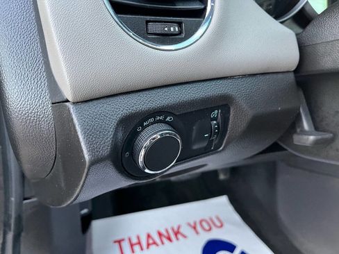 Used 2014 Chevrolet Cruze LS image 25