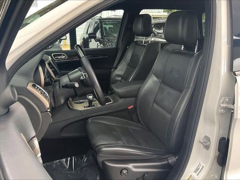 Used 2015 Jeep Grand Cherokee Overland RWD image 8
