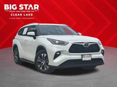 Used 2021 Toyota Highlander XLE