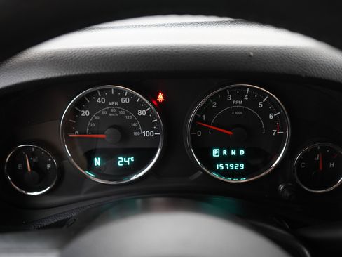 Used 2013 Jeep Wrangler Sport AWD/4WD image 18