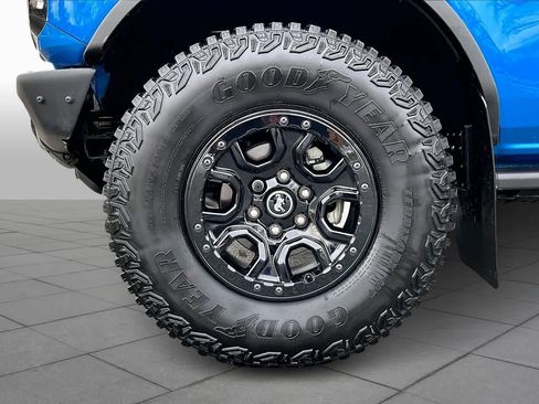 Used 2024 Ford Bronco Wildtrak image 10