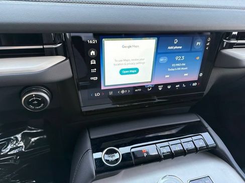 New 2027 Lincoln Navigator Premiere AWD/4WD image 18