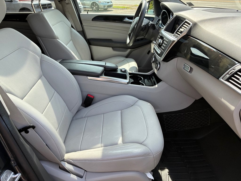 Used 2015 Mercedes-Benz ML 250 BlueTEC 4MATIC w/ Premium 1 Package image 14