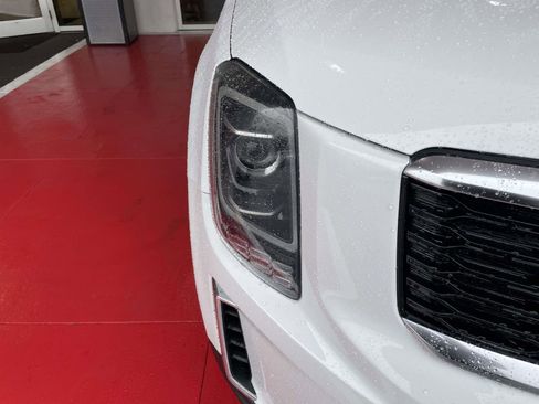Used 2022 Kia Telluride S image 13