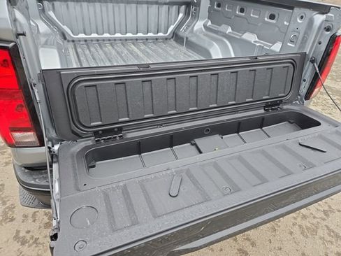 Used 2026 Chevrolet Colorado Z71 w/ Technology Package image 32