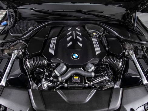 Used 2021 BMW 750i xDrive 750i xDrive w/ M Sport Package image 51