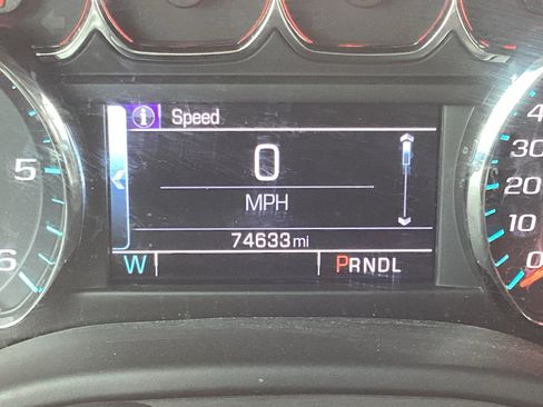 Used 2020 Chevrolet Tahoe LS RWD image 2