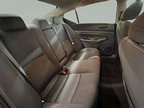 Used 2025 Nissan Altima 2.5 SV image 28