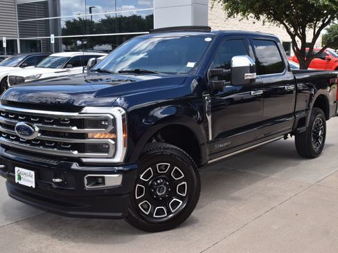 Used 2024 Ford F350 Platinum w/ FX4 Off-Road Package AWD/4WD image 44
