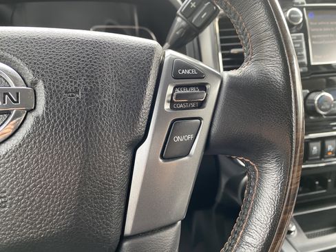 Used 2018 Nissan Titan Platinum Reserve image 20