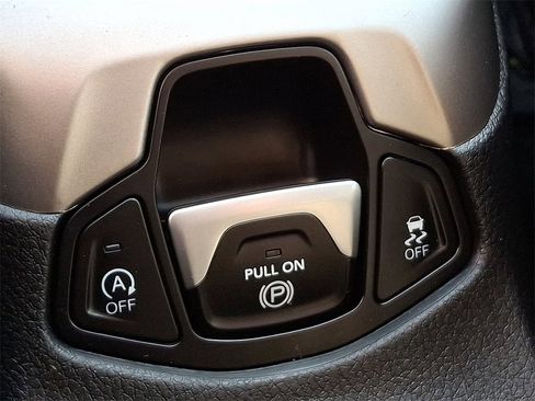 Used 2018 Jeep Compass Latitude w/ Popular Equipment Group image 27