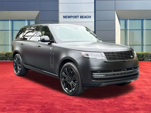 New 2026 Land Rover Range Rover Long Wheelbase SE image 8