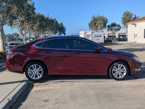 Used 2016 Chrysler 200 Limited image 4