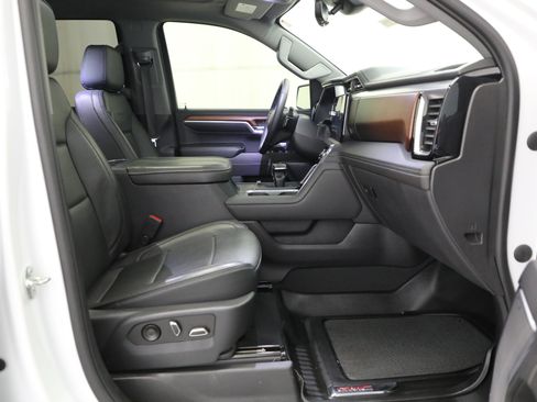 Used 2023 GMC Sierra 1500 Denali w/ Denali Reserve Package image 11