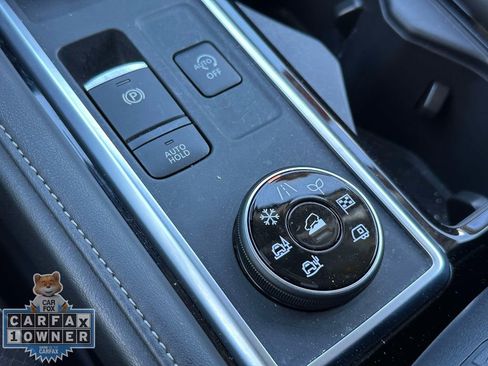 Used 2025 Nissan Pathfinder SL AWD/4WD image 35