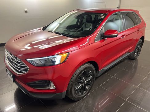 Used 2024 Ford Edge Titanium AWD/4WD image 3