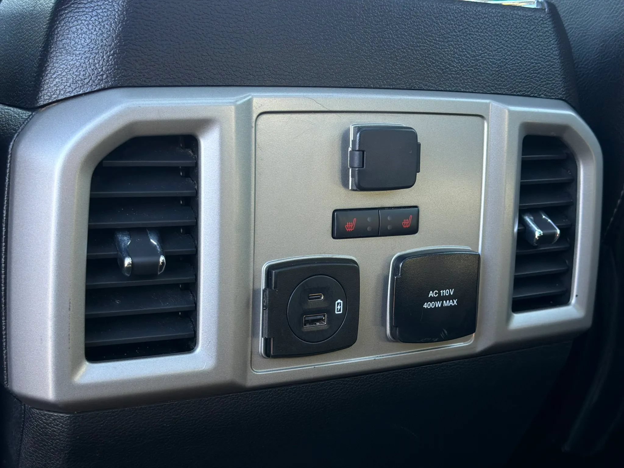 Used 2021 Ford F250 Lariat w/ Tremor Off-Road Package AWD/4WD image 23