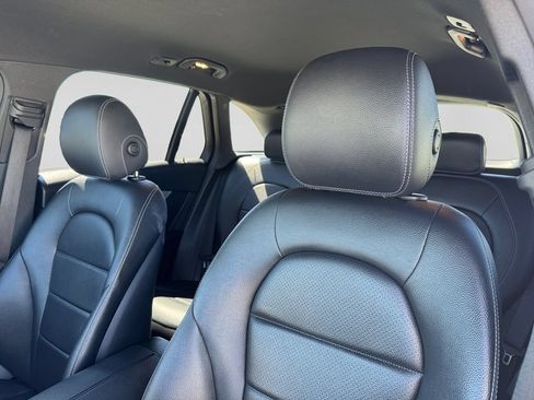 Used 2020 Mercedes-Benz GLC 300 image 18