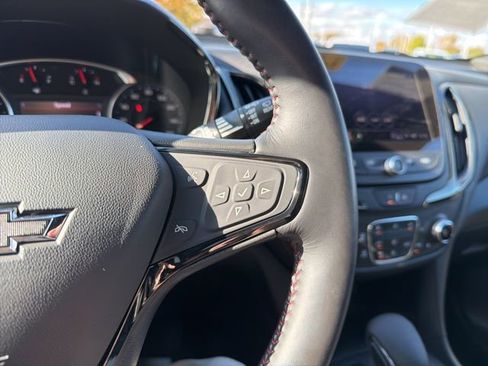 Used 2022 Chevrolet Equinox RS w/ RS Leather Package image 40