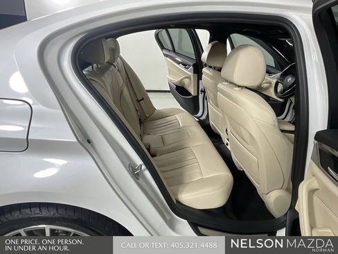 Used 2020 BMW 540i w/ Premium Package image 15