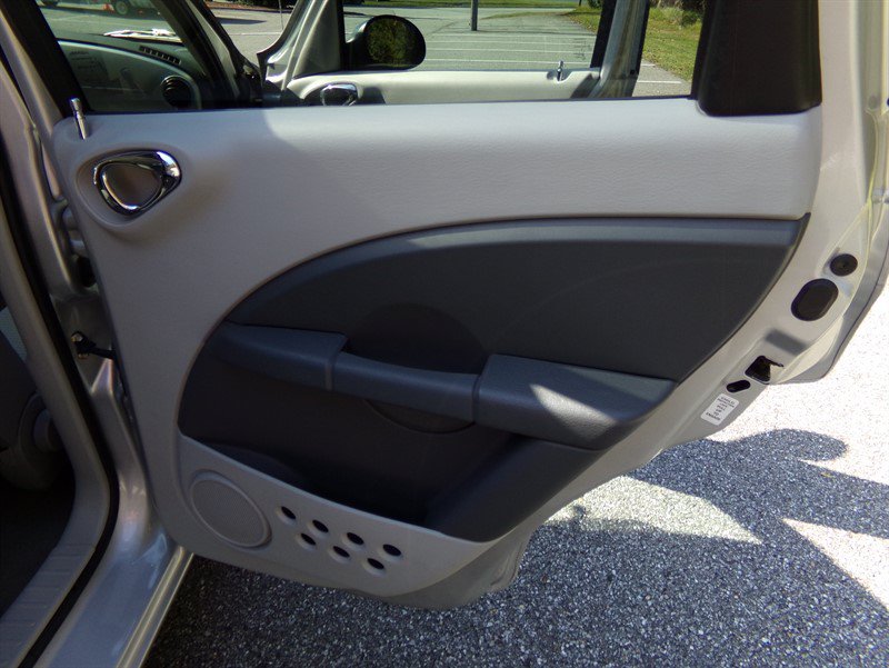 Used 2008 Chrysler PT Cruiser Touring FWD image 45