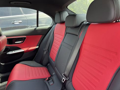 Used 2025 Mercedes-Benz C 43 AMG 4MATIC Sedan image 33