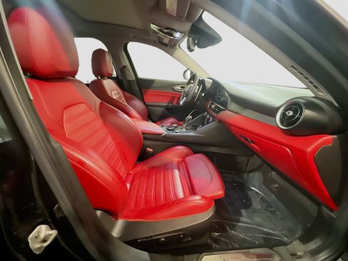 Used 2019 Alfa Romeo Giulia Ti Sport w/ Quick Order Package 22U Sport image 21