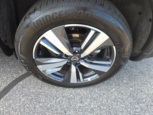 Used 2026 Nissan Rogue SL AWD/4WD image 14