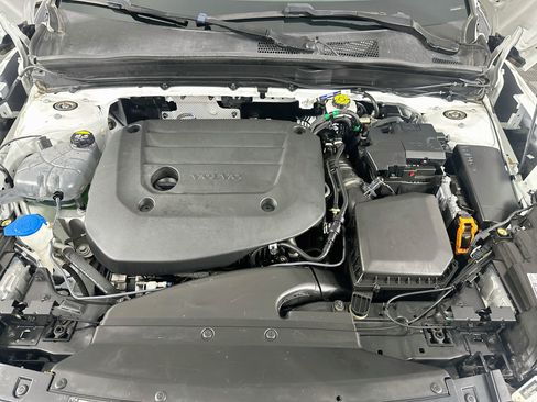 Used 2023 Volvo XC40 B4 Plus w/ Protection Package Premier FWD image 34