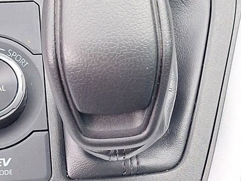 Used 2021 Toyota RAV4 XLE image 34