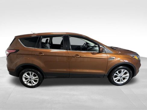 Used 2017 Ford Escape SE AWD/4WD image 10