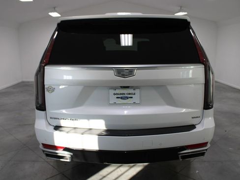 Used 2021 Cadillac Escalade Premium Luxury Platinum w/ Heavy-Duty Trailer Package image 8